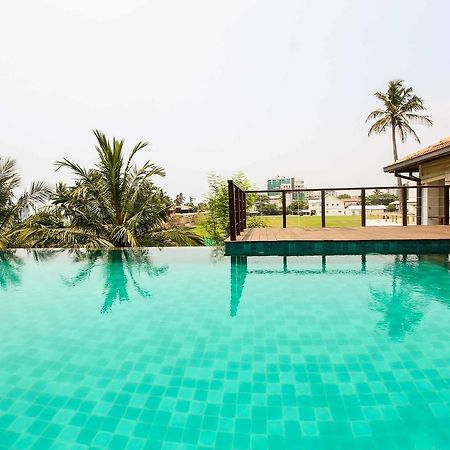 Yoho Rivi Ras Hotel Dehiwala-Mount Lavinia Екстер'єр фото