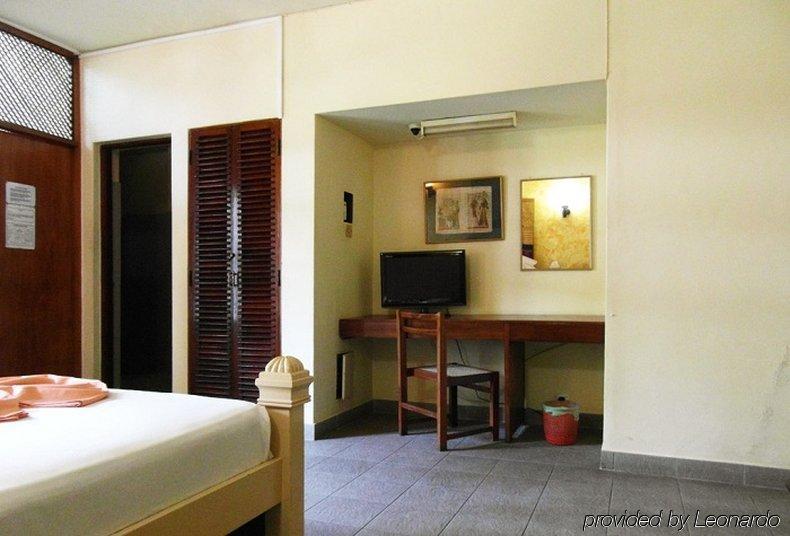 Yoho Rivi Ras Hotel Dehiwala-Mount Lavinia Номер фото