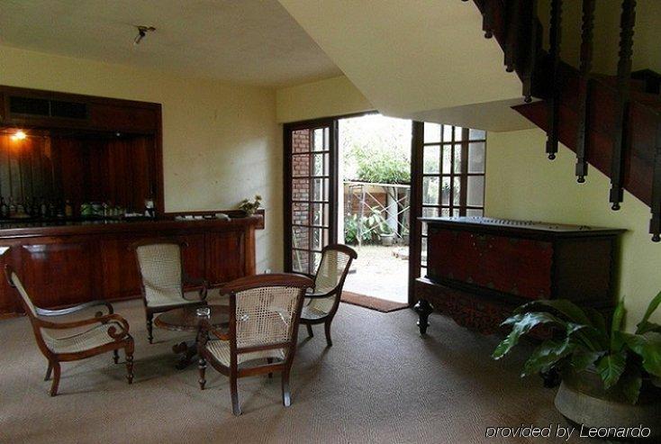 Yoho Rivi Ras Hotel Dehiwala-Mount Lavinia Інтер'єр фото
