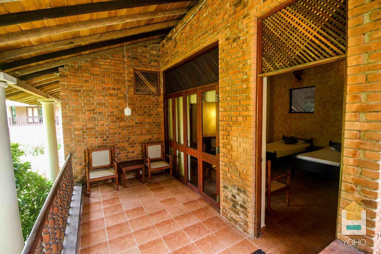 Yoho Rivi Ras Hotel Dehiwala-Mount Lavinia Екстер'єр фото