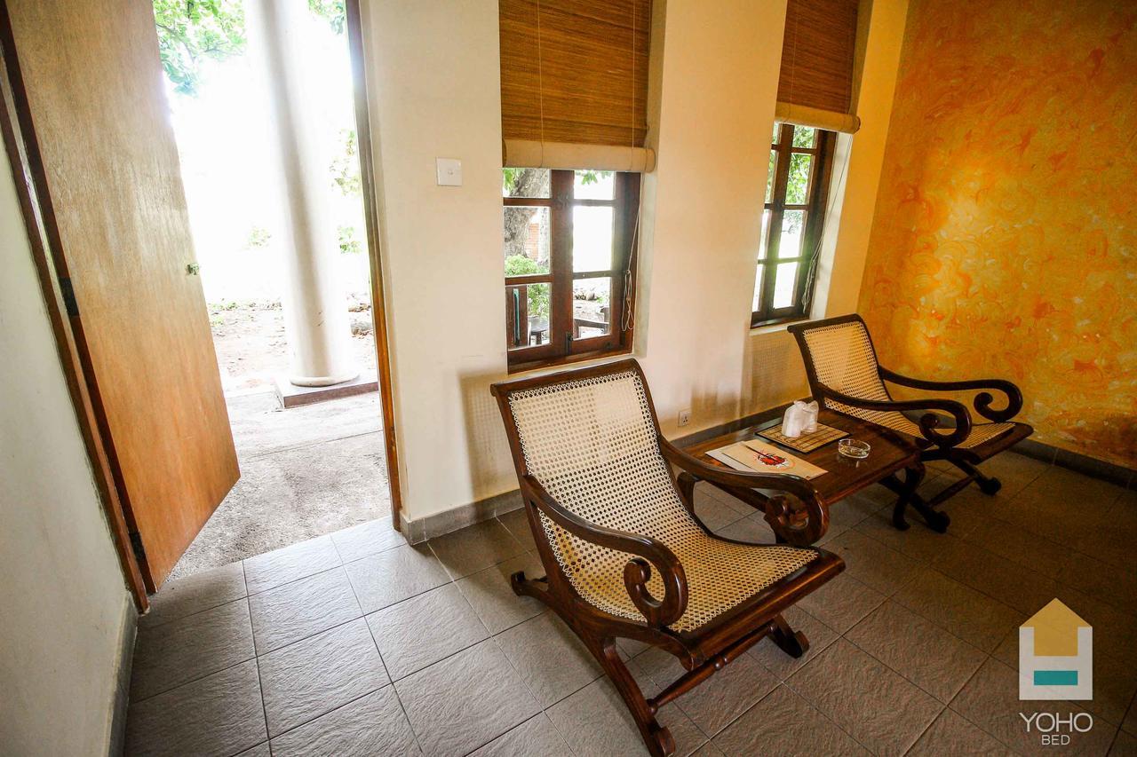 Yoho Rivi Ras Hotel Dehiwala-Mount Lavinia Екстер'єр фото