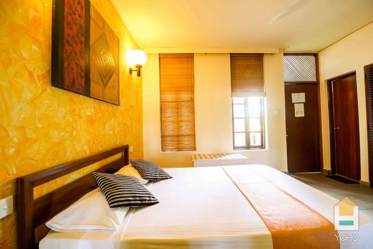 Yoho Rivi Ras Hotel Dehiwala-Mount Lavinia Екстер'єр фото