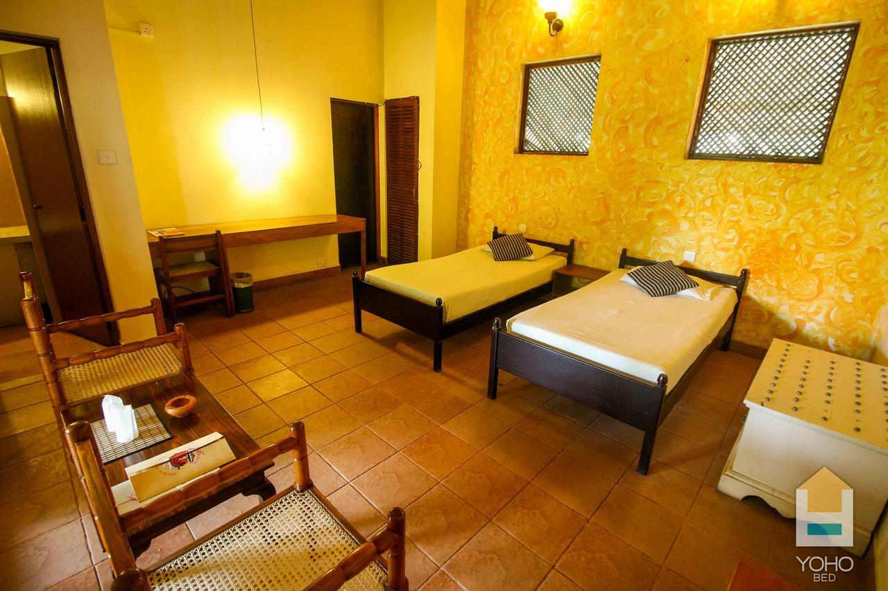 Yoho Rivi Ras Hotel Dehiwala-Mount Lavinia Екстер'єр фото