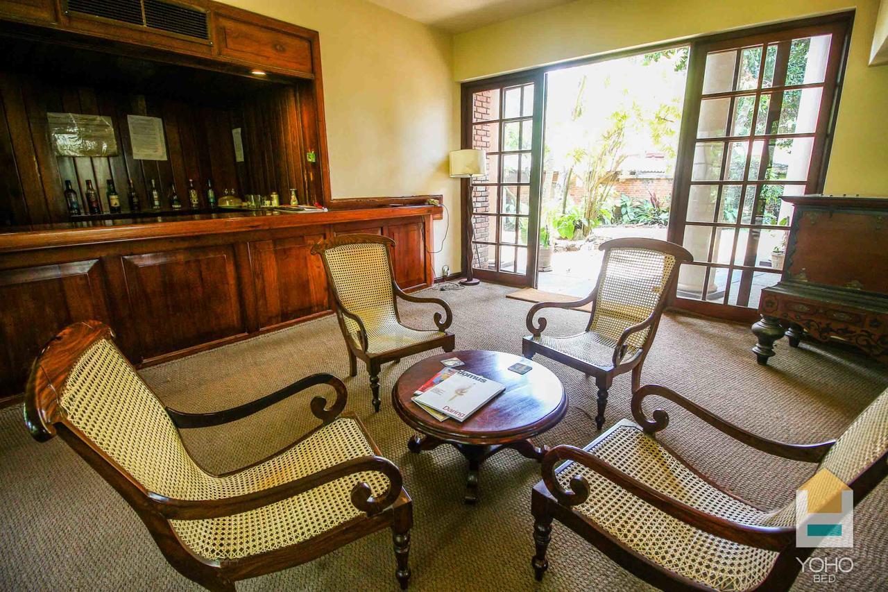 Yoho Rivi Ras Hotel Dehiwala-Mount Lavinia Екстер'єр фото